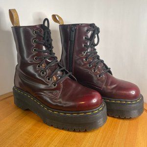 DOC MARTENS AIR WAIR VEGAN V JADON II PLATFORM BOOTS WOMENS SIZE 7 GREAT COND